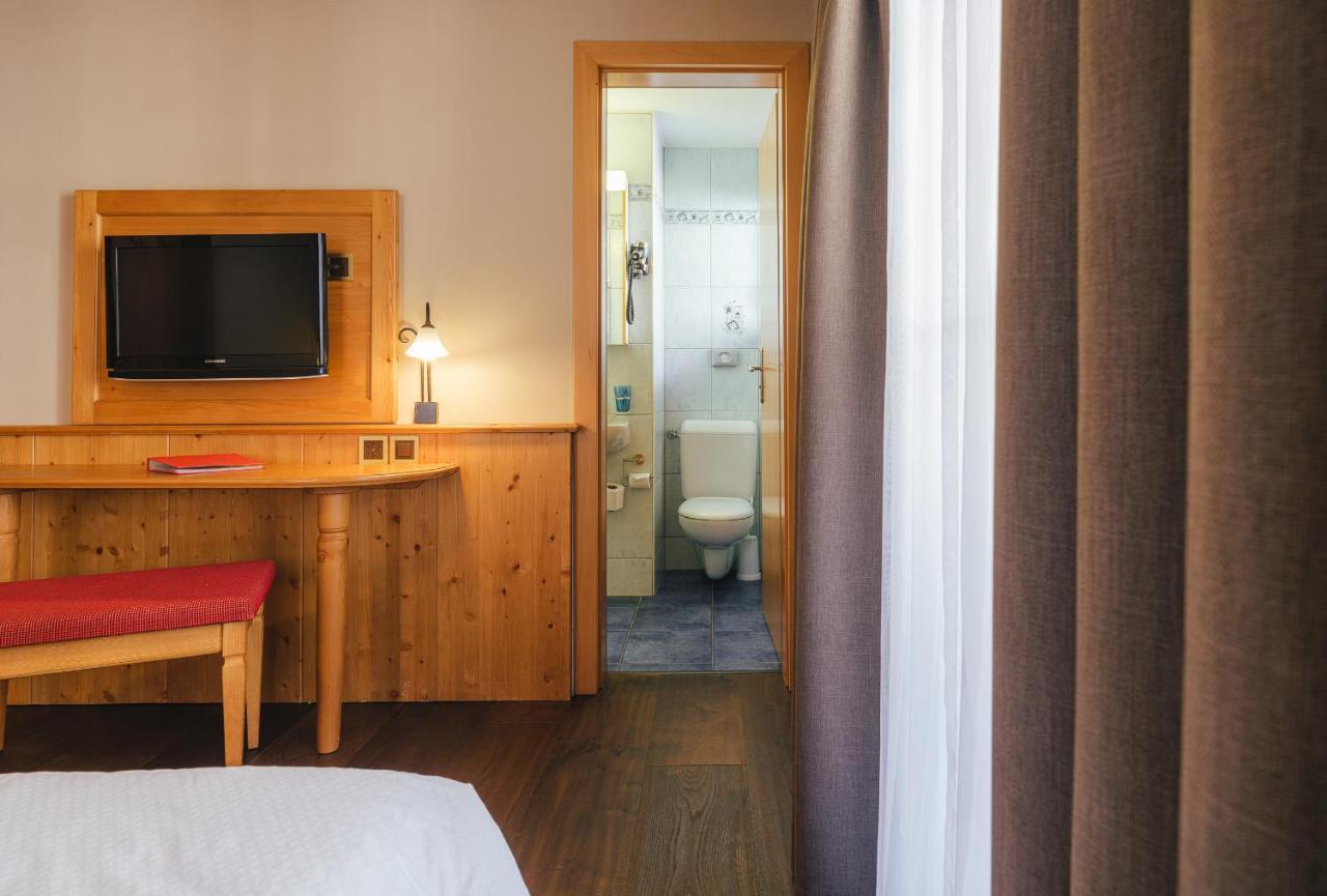 Guesthouse By The Rex Zermatt Exterior foto