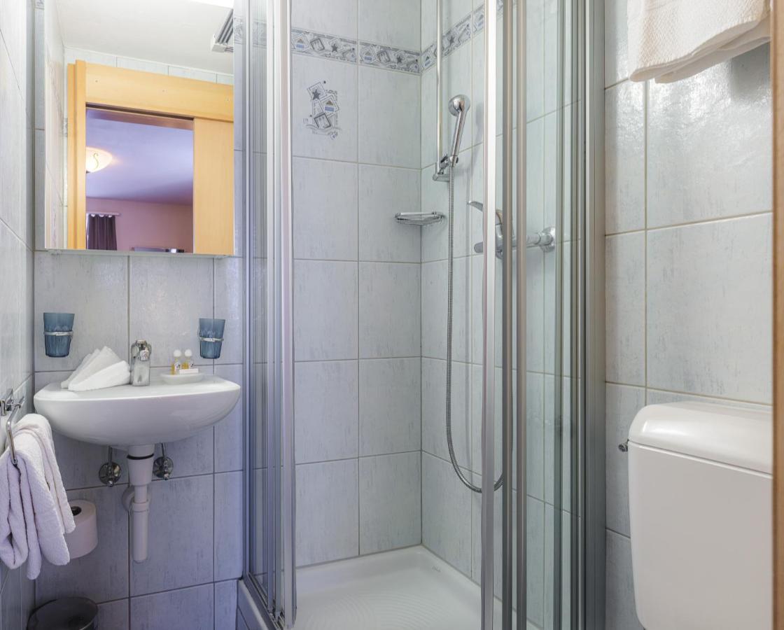 Guesthouse By The Rex Zermatt Quarto foto
